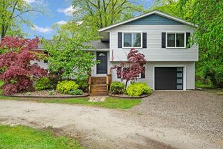 5851 Lakeshore Rd, Fort Gratiot, MI 48059
