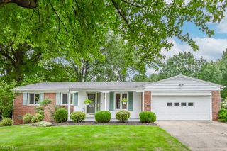 809 Rose Lane St SW, North Canton, OH 44720