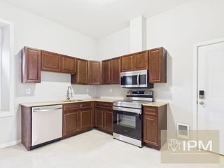 341 S  6th St #2F, Reading, PA 19602