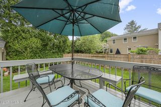 1 Cherry Ln, Old Greenwich, CT 06870