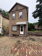 907 Walnut St N, Braddock, PA 15104