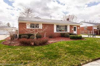 31533 Haldane St, Livonia, MI 48152