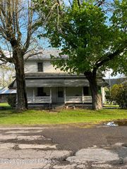1602 Rock Glen Rd, Bloomsburg, PA 17815