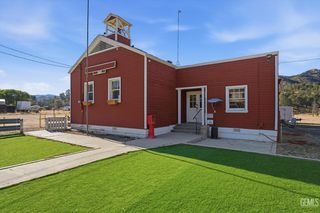 15782 Caliente Creek Rd, Caliente, CA 93518