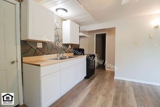 501 N  Broadway St #D, Butler, IN 46721