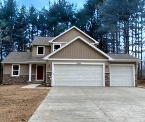 559 W  Wildwood Dr, Owosso, MI 48867