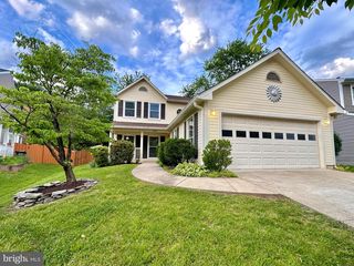 7827 Bold Lion Ln, Alexandria, VA 22315