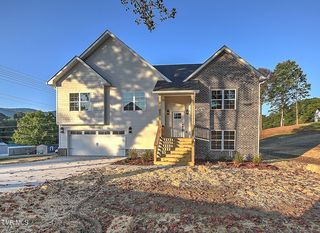1803 Brook Hollow Rd, Johnson City, TN 37604