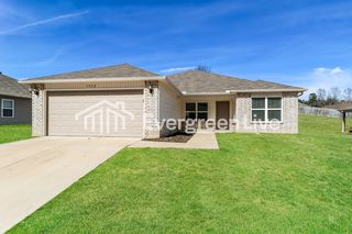 1952 Auburn Hills Dr, Benton, AR 72015