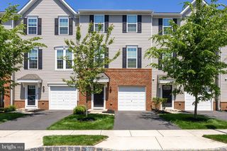 122 Nathan Dr, Riverton, NJ 08077