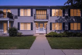 100 W  Hickory Grove Rd #C6, Bloomfield Hills, MI 48304