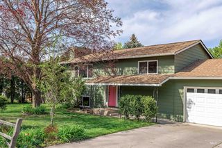 917 Sherwood St, Moscow, ID 83843