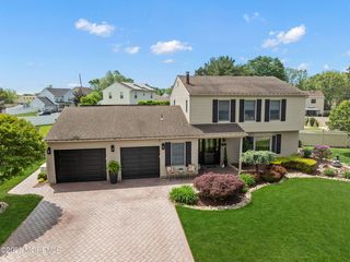 7 Carlisle Court, Hazlet, NJ 07730