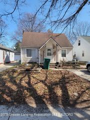 1118 Cleo St, Lansing, MI 48915