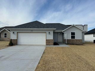 1183 N Maxine Avenue, Nixa, MO 65714