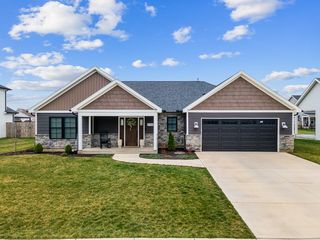 2708 Executive Dr, Troy, OH 45373