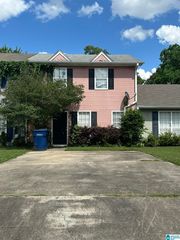 1604 King James Dr, Alabaster, AL 35007