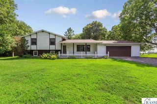 58357 Birch Bluff Ln, North Mankato, MN 56003