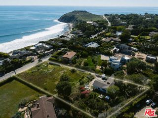 29029 Cliffside Dr, Malibu, CA 90265