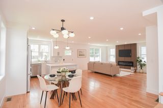 73-73B Trowbridge St, Belmont, MA 02478