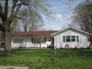 529 Driveway, Marshall, MO 65340