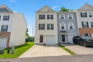 112 Woodside Dr, Morgantown, WV 26508