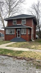 308 W  Cherry Ave, Christopher, IL 62822