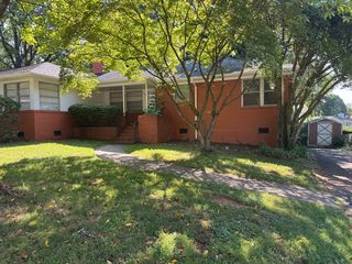 1334 Ashbrook Pl, Charlotte, NC 28209