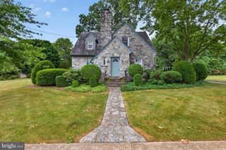 624 E  Cherry St, Palmyra, PA 17078