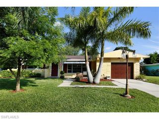 2019 43rd Ln SW, Naples, FL 34116