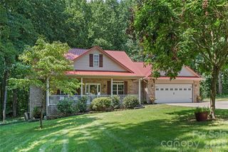 2017 Cameron Heights Cir, Denver, NC 28037