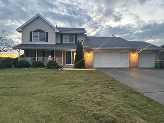 9276 Cheviot Dr, Roscoe, IL 61073