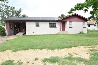 218 W Mesquite Ave, Rogers, TX 76569