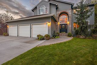 1927 SE Fairwood Dr, Bend, OR 97702