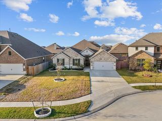 723 Kingwood Dr, League City, TX 77573