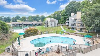 75 Dockside Cir #310, Moneta, VA 24121