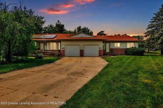 407/409 N  Hickory St, Dewitt, MI 48820