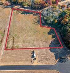 1285 Eagle View Ln, Hudson, WI 54016