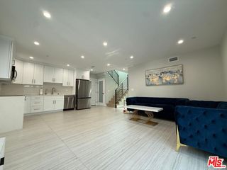 11333 1/2 Delano St, North Hollywood, CA 91606