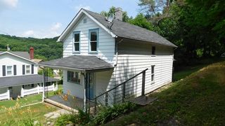 109 Eagle St, Parker, PA 16049