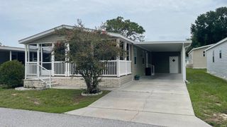 38103 Woodgate Ln, Zephyrhills, FL 33542