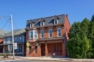 75 E  Main St #7, Mount Joy, PA 17552