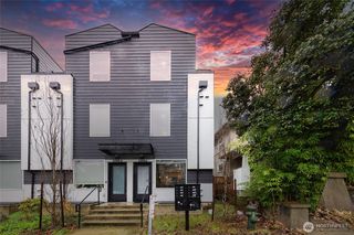 5240 Brooklyn Avenue NE #A, Seattle, WA 98105