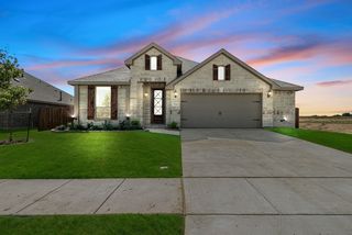 216 Claywood Dr, Glenn Heights, TX 75154