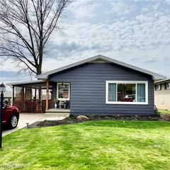 210 High St, Dover, OH 44622