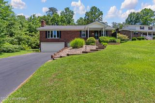 8215 Arnoldtown Rd, Louisville, KY 40214