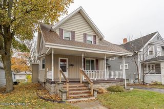 822 N  Main St, Bowling Green, OH 43402
