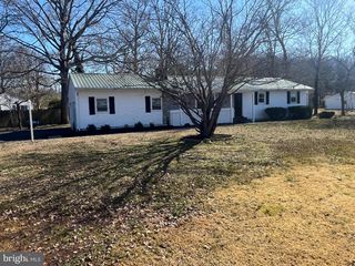 21800 Acorn Dr, Georgetown, DE 19947