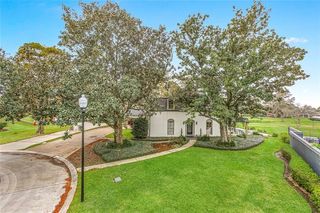 12 Fernwood St, Gretna, LA 70056