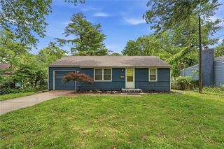 9507 McGee St, Kansas City, MO 64114